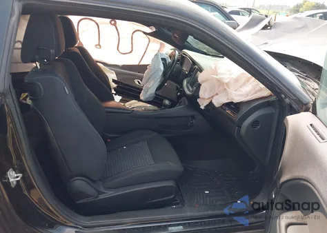 2016 Dodge Challenger Sxt z USA, uszkodzony, nr VIN 2C3CDZAG9GH172247